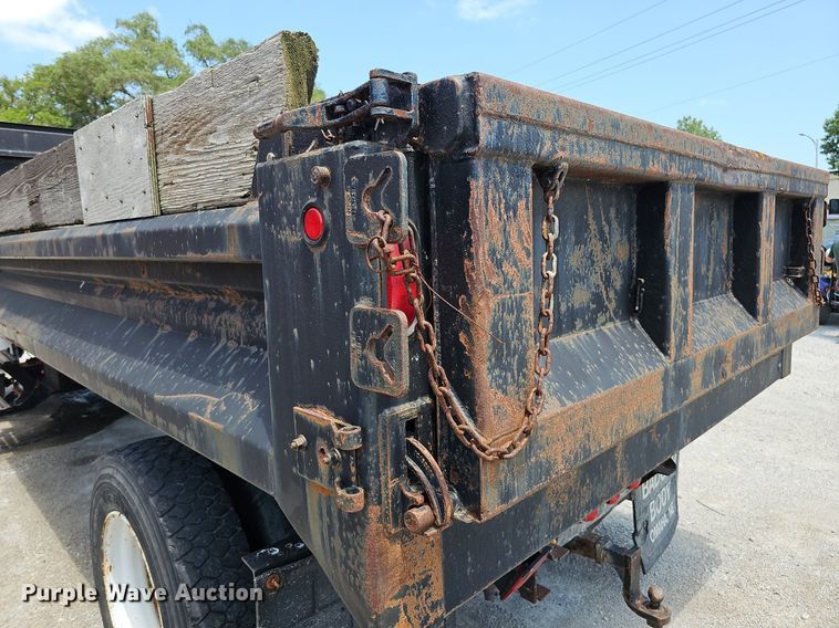 image for item DO2865 2003 Ford F650 Super Duty XLT  dump truck