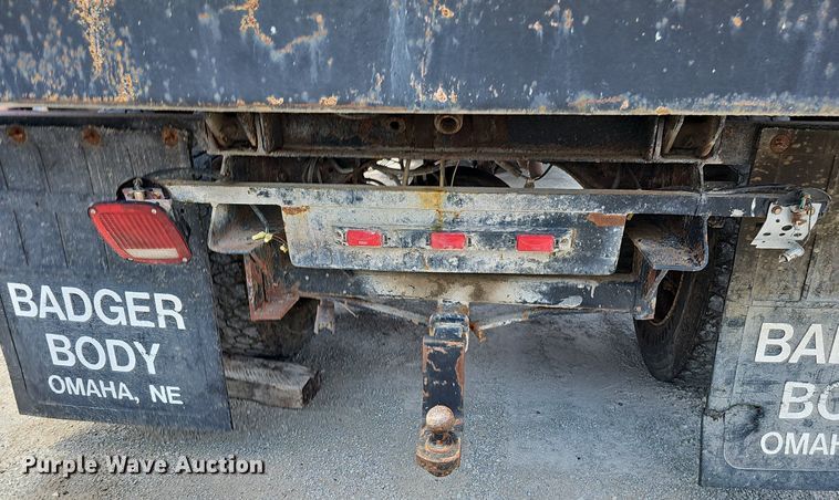 image for item DO2865 2003 Ford F650 Super Duty XLT  dump truck