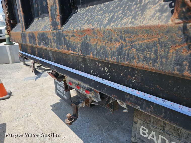 image for item DO2865 2003 Ford F650 Super Duty XLT  dump truck