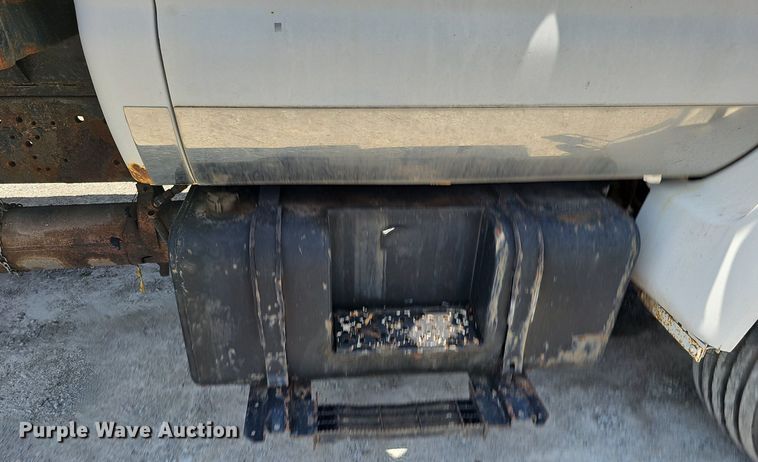 image for item DO2865 2003 Ford F650 Super Duty XLT  dump truck