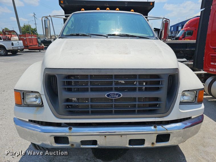image for item DO2865 2003 Ford F650 Super Duty XLT  dump truck