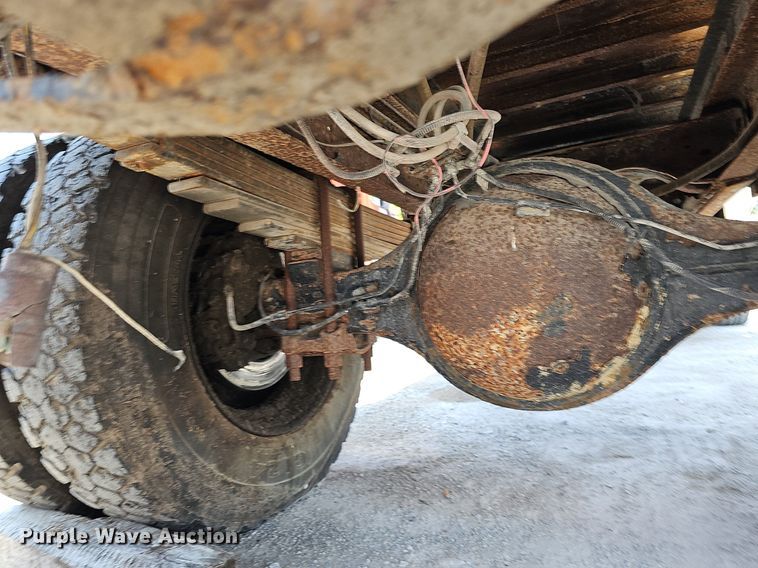 image for item DO2865 2003 Ford F650 Super Duty XLT  dump truck