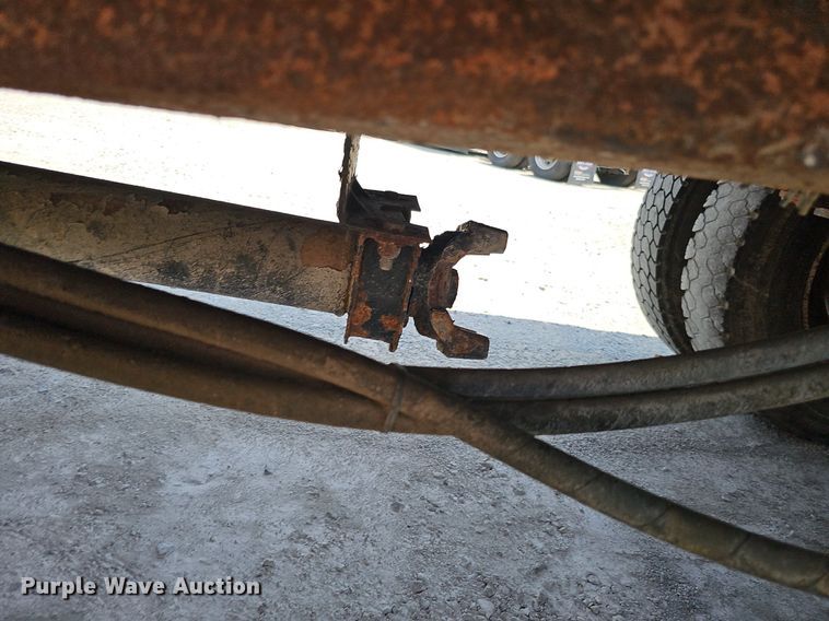 image for item DO2865 2003 Ford F650 Super Duty XLT  dump truck