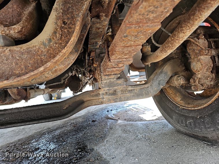 image for item DO2865 2003 Ford F650 Super Duty XLT  dump truck