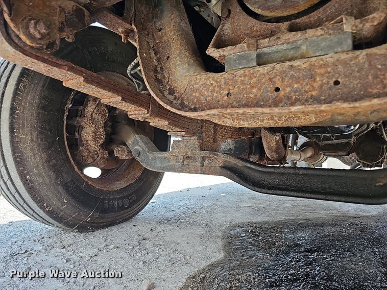 image for item DO2865 2003 Ford F650 Super Duty XLT  dump truck