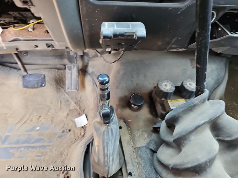 image for item DO2865 2003 Ford F650 Super Duty XLT  dump truck