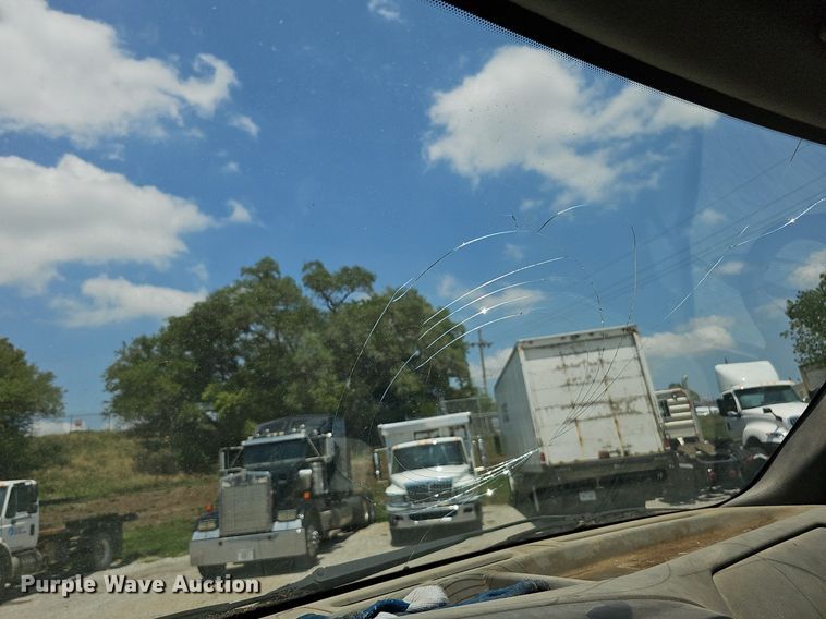 image for item DO2865 2003 Ford F650 Super Duty XLT  dump truck