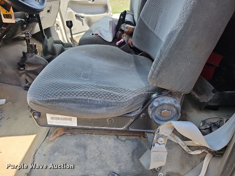 image for item DO2865 2003 Ford F650 Super Duty XLT  dump truck