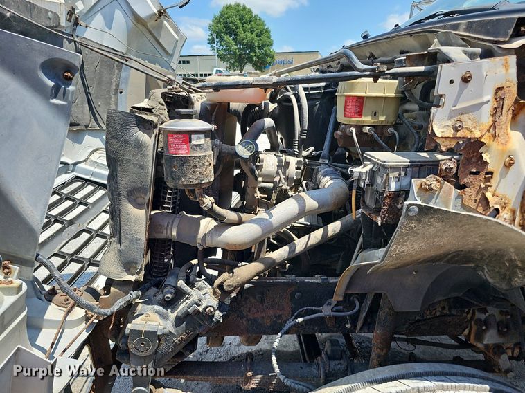 image for item DO2865 2003 Ford F650 Super Duty XLT  dump truck