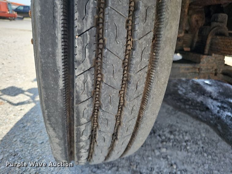 image for item DO2865 2003 Ford F650 Super Duty XLT  dump truck