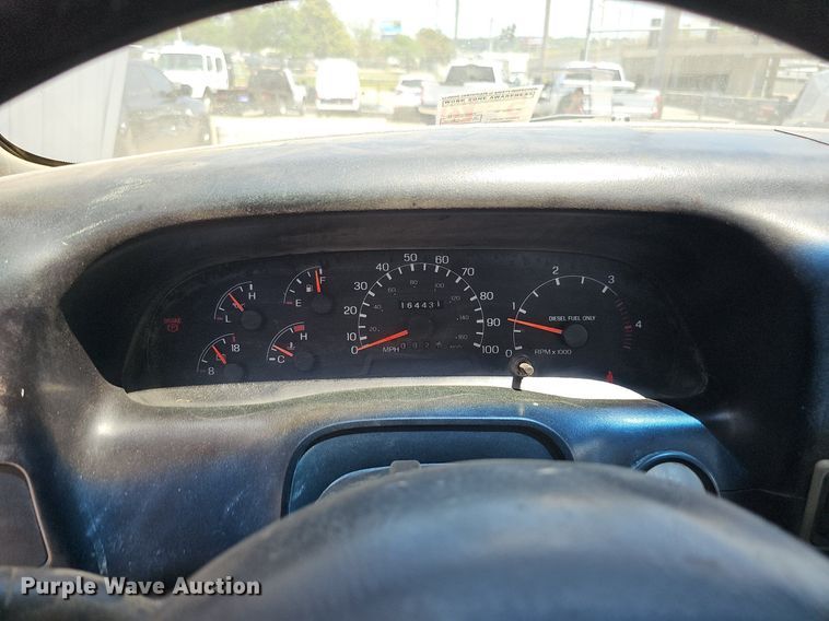 image for item DO2866 2005 Ford F750 Super Duty XL  flatbed truck