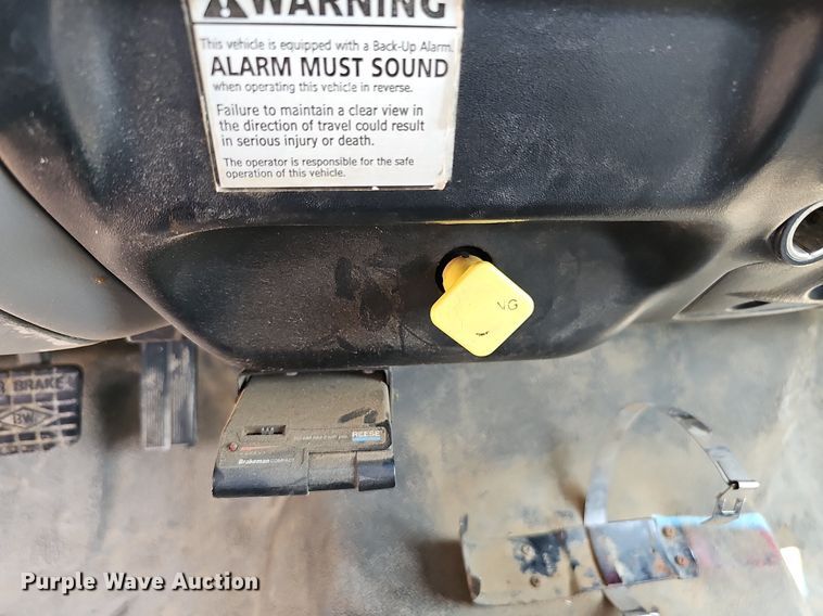 image for item DO2866 2005 Ford F750 Super Duty XL  flatbed truck