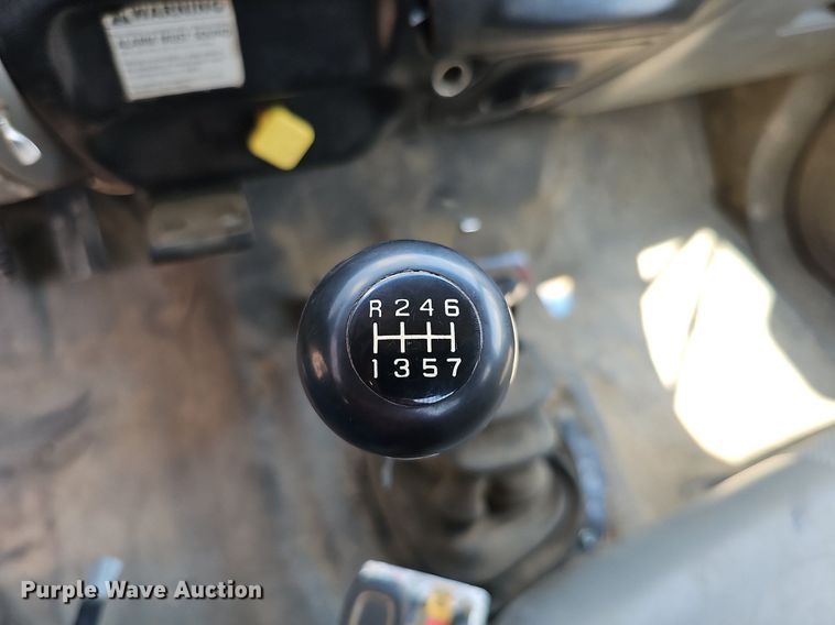 image for item DO2866 2005 Ford F750 Super Duty XL  flatbed truck