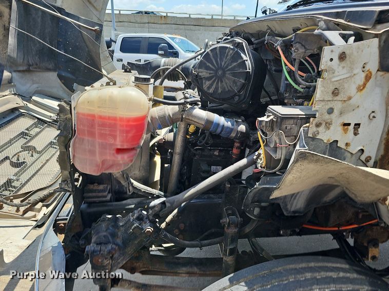 image for item DO2866 2005 Ford F750 Super Duty XL  flatbed truck