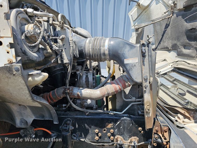 image for item DO2866 2005 Ford F750 Super Duty XL  flatbed truck