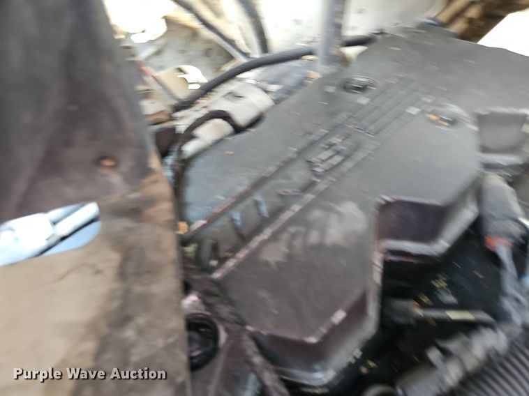 image for item DO2866 2005 Ford F750 Super Duty XL  flatbed truck