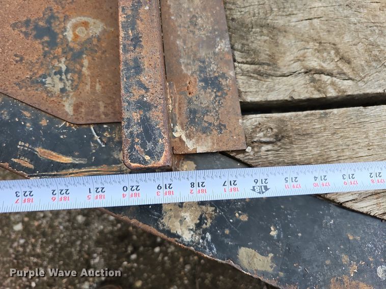 image for item DO2906 2014 Towmaster Trailers TC-14D  equipment trailer