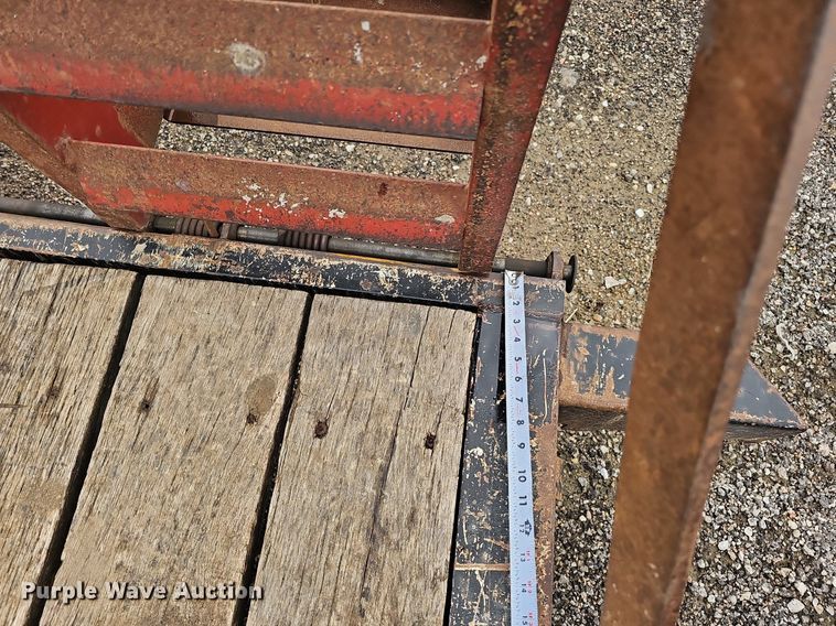 image for item DO2907 2012 Towmaster Trailer TC-14D  equipment trailer