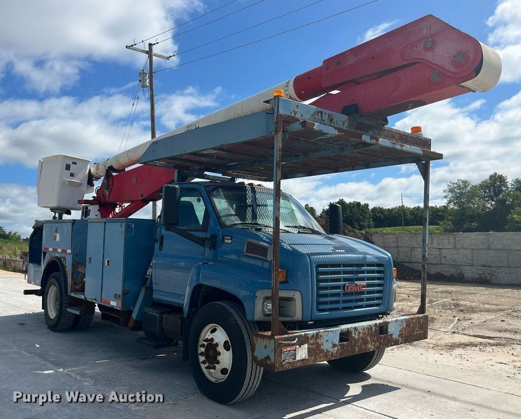 image for item DP0534 2007 GMC C7500  bucket truck