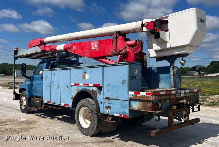 image for item DP0534 2007 GMC C7500  bucket truck