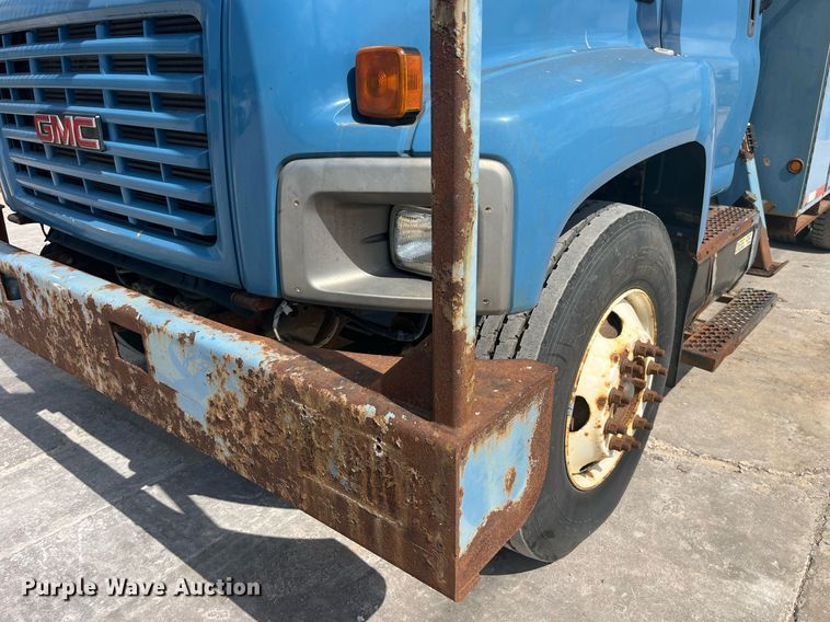 image for item DP0534 2007 GMC C7500  bucket truck