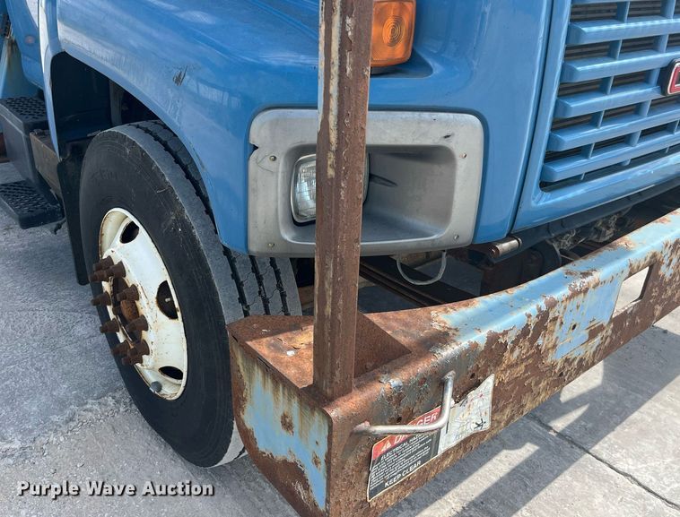 image for item DP0534 2007 GMC C7500  bucket truck