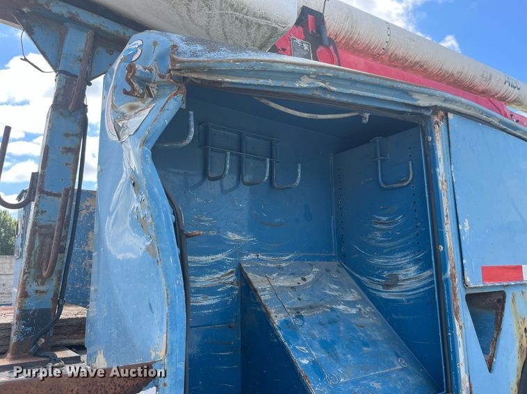 image for item DP0534 2007 GMC C7500  bucket truck