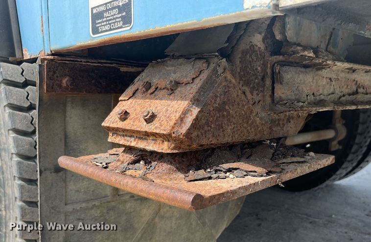 image for item DP0534 2007 GMC C7500  bucket truck