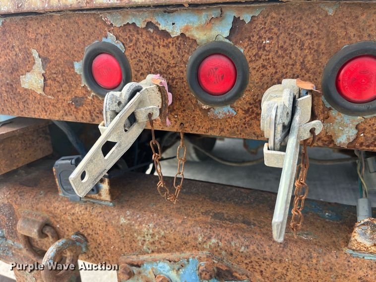 image for item DP0534 2007 GMC C7500  bucket truck