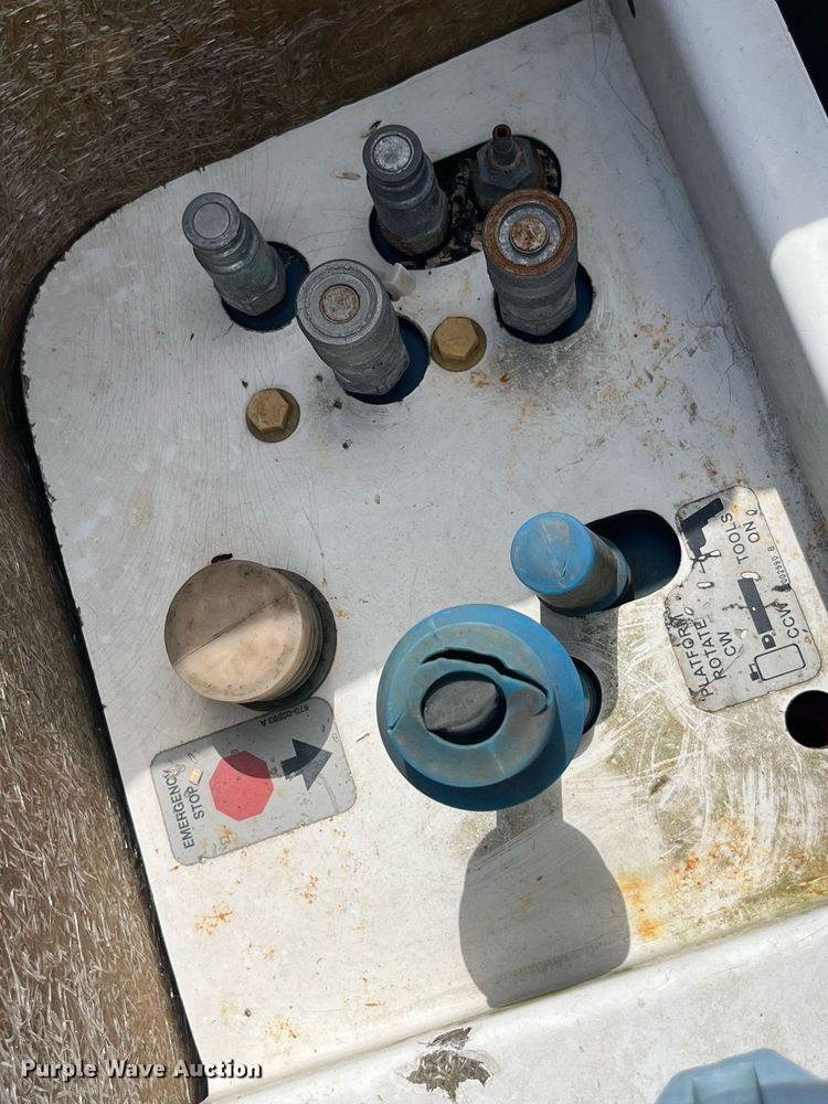 image for item DP0534 2007 GMC C7500  bucket truck