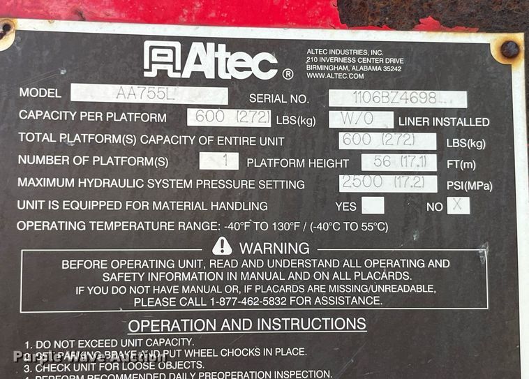 image for item DP0534 2007 GMC C7500  bucket truck