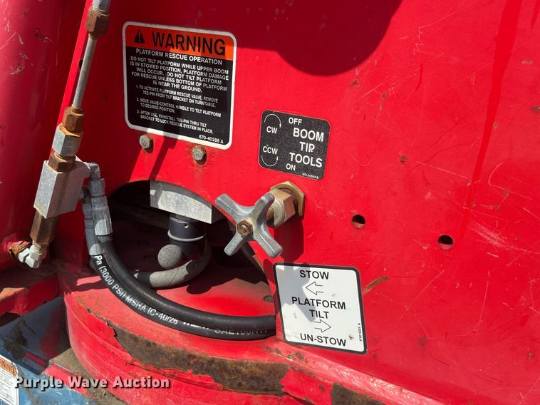 image for item DP0534 2007 GMC C7500  bucket truck