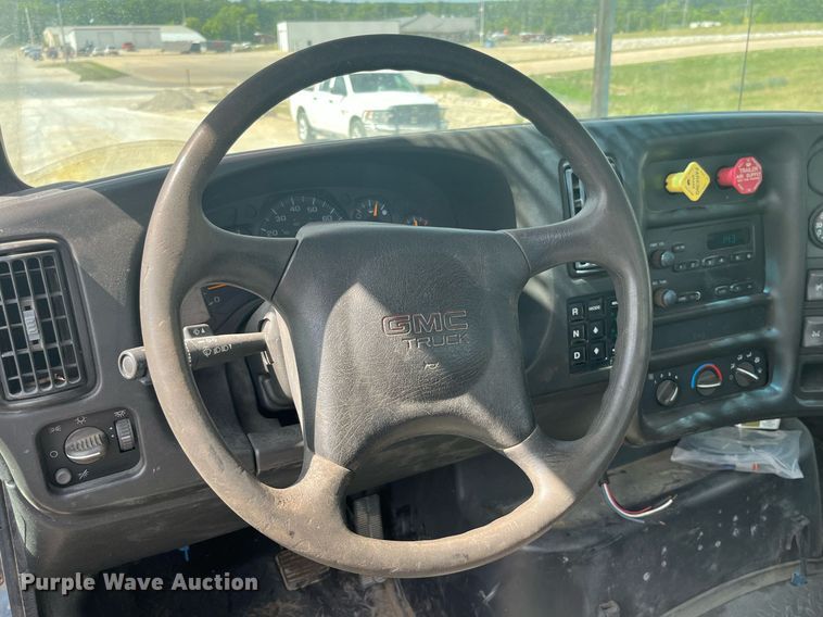 image for item DP0534 2007 GMC C7500  bucket truck