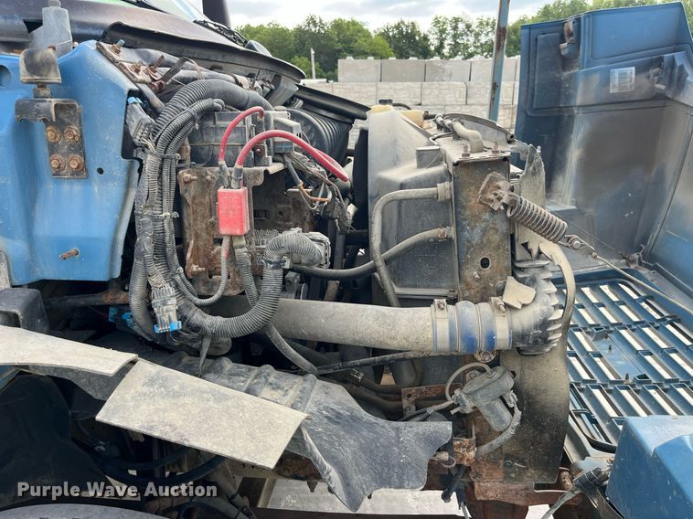 image for item DP0534 2007 GMC C7500  bucket truck