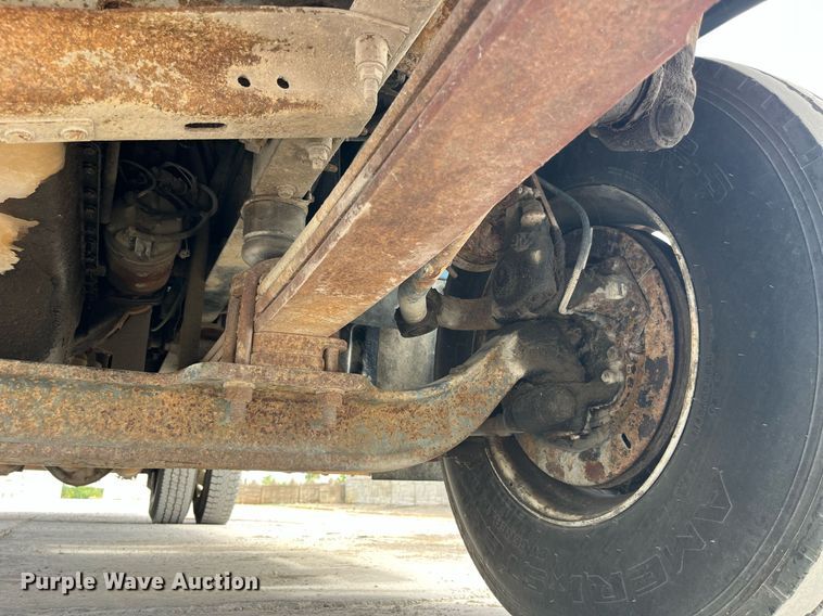 image for item DP0534 2007 GMC C7500  bucket truck