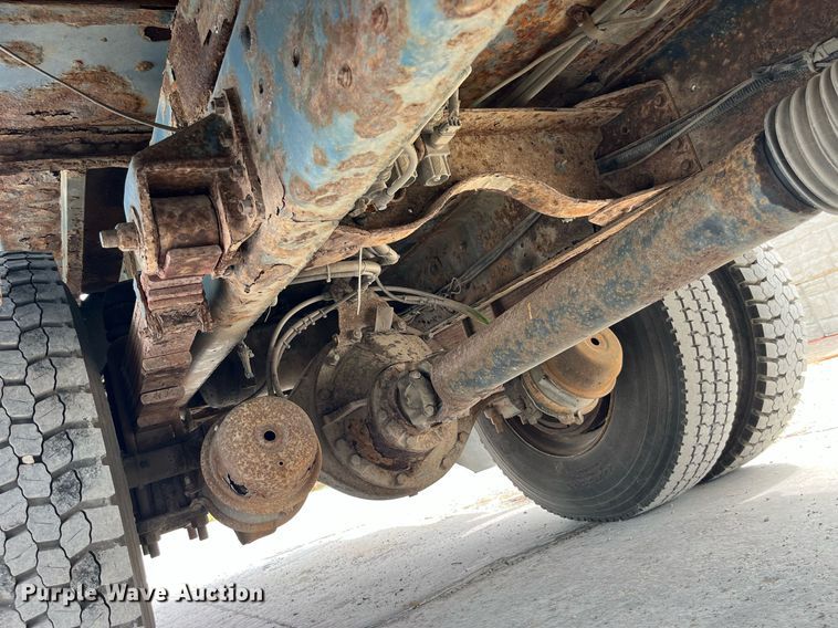 image for item DP0534 2007 GMC C7500  bucket truck