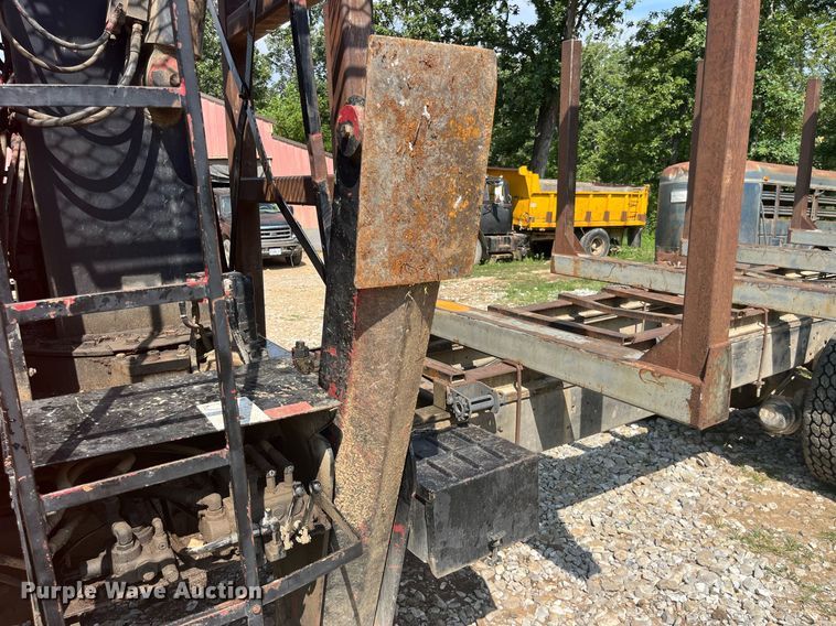 image for item DP0538 1987 Ford L8000  log loader truck