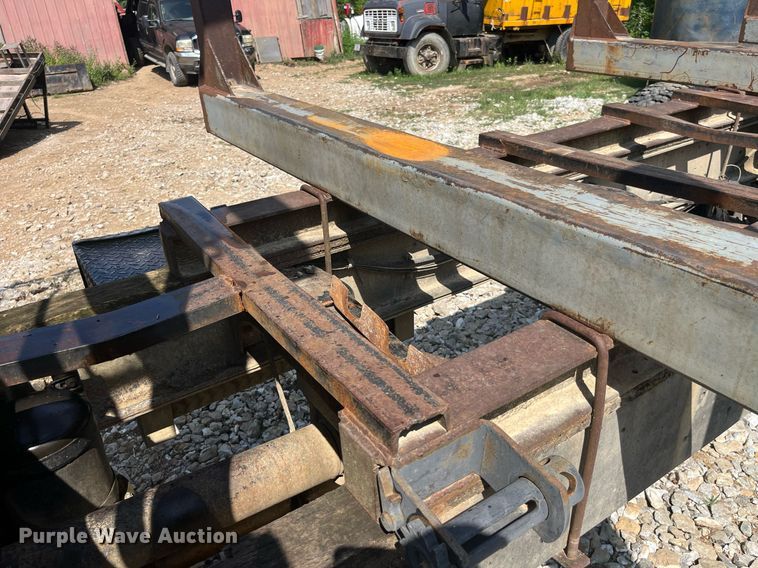 image for item DP0538 1987 Ford L8000  log loader truck