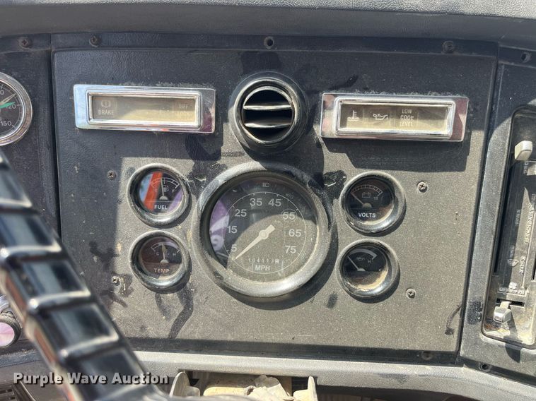 image for item DP0538 1987 Ford L8000  log loader truck