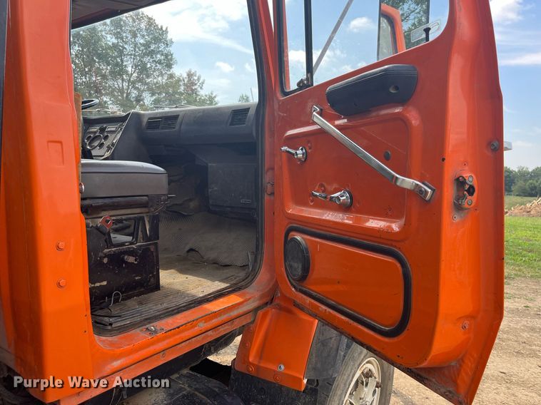 image for item DP0538 1987 Ford L8000  log loader truck