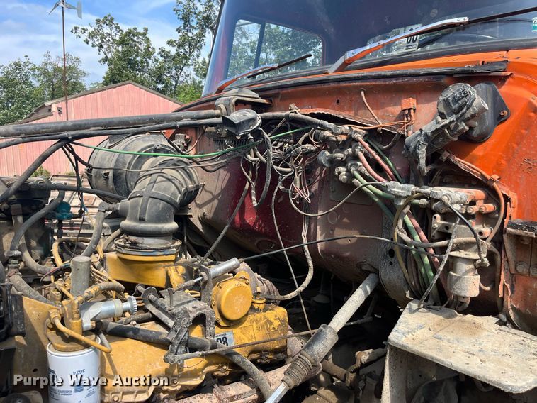 image for item DP0538 1987 Ford L8000  log loader truck