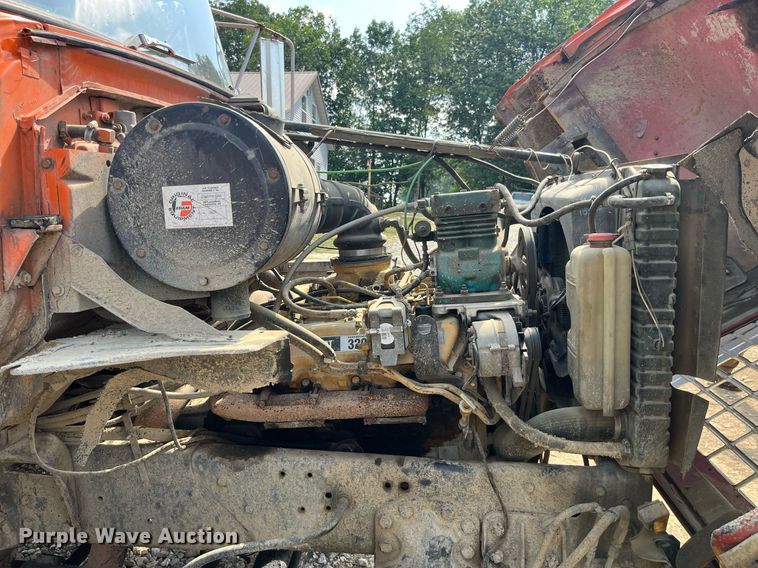 image for item DP0538 1987 Ford L8000  log loader truck