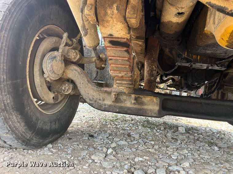 image for item DP0538 1987 Ford L8000  log loader truck