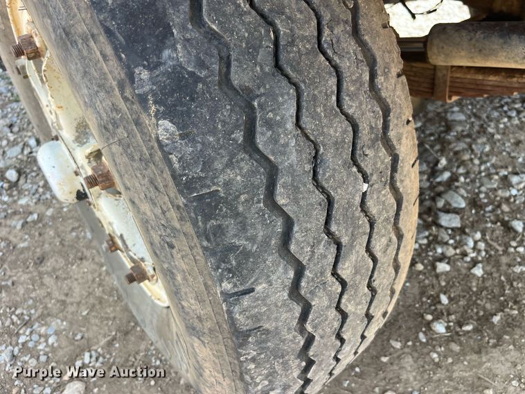 image for item DP0538 1987 Ford L8000  log loader truck