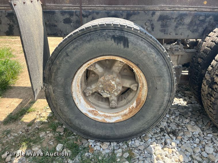 image for item DP0538 1987 Ford L8000  log loader truck