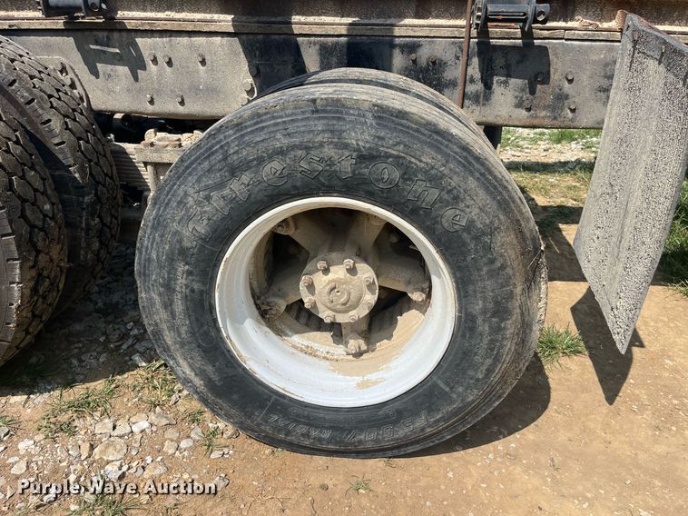 image for item DP0538 1987 Ford L8000  log loader truck