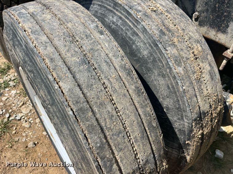 image for item DP0538 1987 Ford L8000  log loader truck