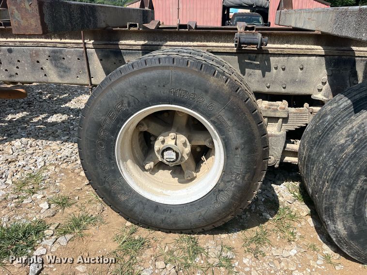 image for item DP0538 1987 Ford L8000  log loader truck