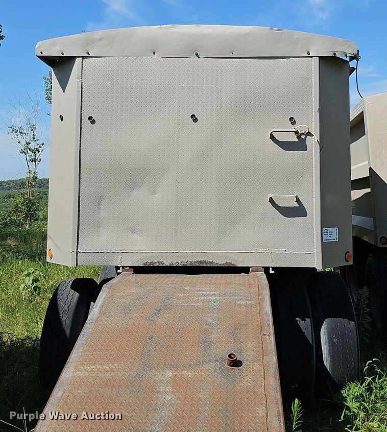 image for item DQ0125 1990 Cornhusker Pup  end dump pup trailer