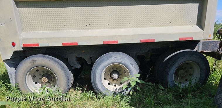 image for item DQ0125 1990 Cornhusker Pup  end dump pup trailer